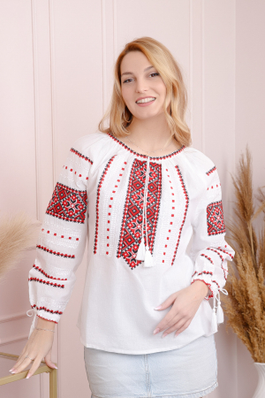 Ie traditionala alba cu motiv geometric rosu Paraschiva 09 [2]