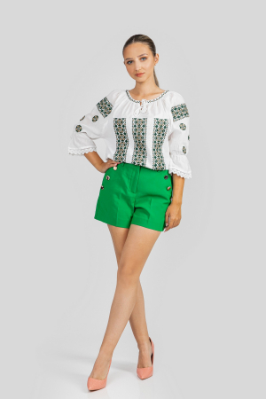 Ie traditionala alba cu motiv geometric verde Agapia [3]