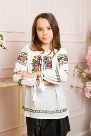 Imbracaminte Fetite - Ie traditionala alba pentru fetite cu motiv floral multicolor Olivia 01