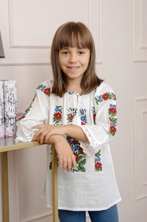 Ie traditionala alba pentru fetite cu motiv floral rosu Casandra [2]