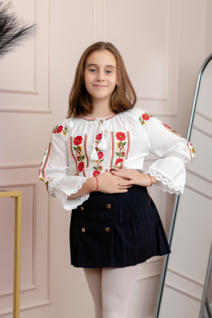 Imbracaminte Fetite - Ie traditionala alba pentru fetite cu motiv floral rosu Eliza