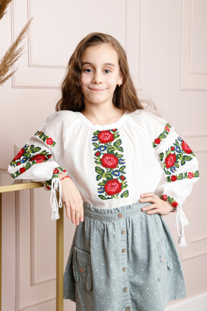 Imbracaminte Fetite - Ie traditionala alba pentru fetite cu motiv floral rosu Emma