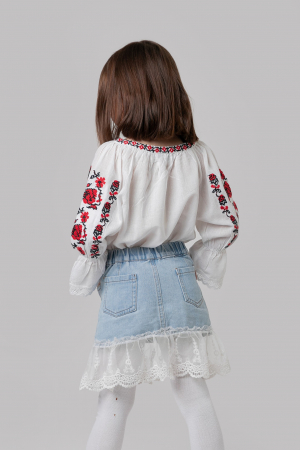 Ie traditionala alba pentru fetite cu motiv floral rosu Evelina [3]