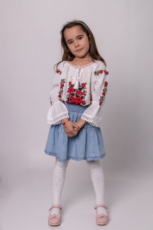 Ie traditionala alba pentru fetite cu motiv floral rosu Iulia [2]