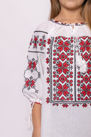 Ie traditionala alba pentru fetite cu motiv floral rosu Melania [1]