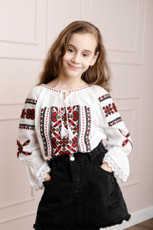 Ie traditionala alba pentru fetite cu motiv floral rosu Petra [0]