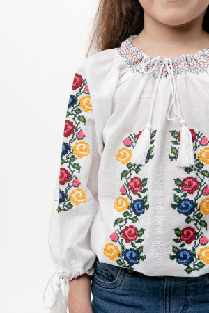 Ie traditionala alba pentru fetite cu motiv floral tricolor Alessia [1]