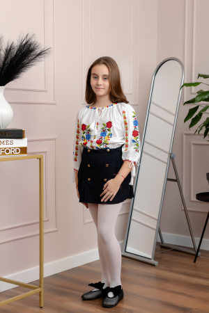 Ie traditionala alba pentru fetite cu motiv floral tricolor Darina [3]