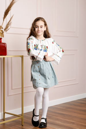Ie traditionala alba pentru fetite cu motiv floral tricolor Ines [2]