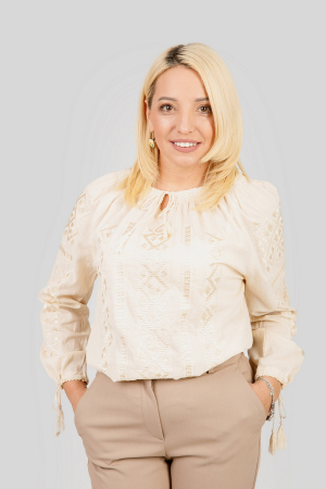 Ie cu maneca lunga - Ie traditionala crem cu motiv floral auriu Milena 01