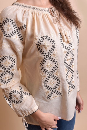 Ie traditionala crem cu motiv geometric auriu Dora [4]