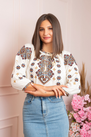 Ie cu maneca scurta - Ie traditionala crem cu motiv geometric maro Isabela