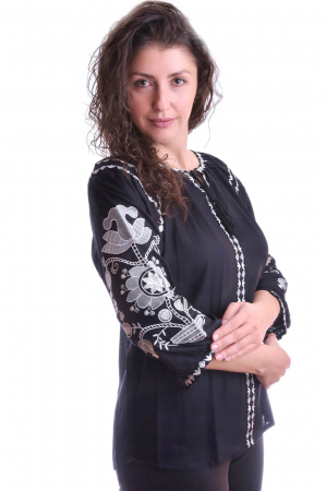 Bluza neagra cu motiv alb Cecilia [1]