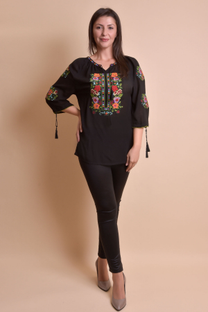 Bluza neagra cu motiv multicolor Ela 02 [6]