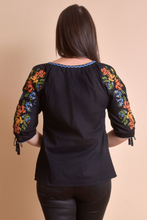 Bluza neagra cu motiv multicolor Gina 02 [4]