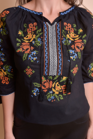 Bluza neagra cu motiv multicolor Gina 02 [1]