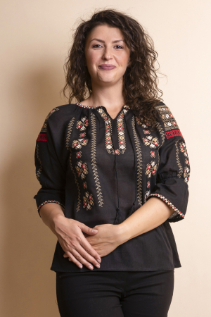 Ie traditionala neagra cu motiv floral multicolor Romanita 02 [0]