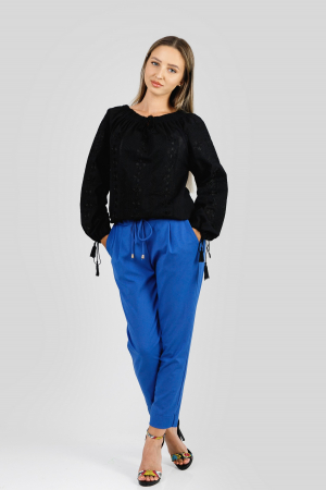 Ie traditionala neagra cu motiv floral negru Lacramioara 02 [3]