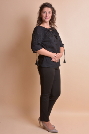 Ie traditionala neagra cu motiv geometric negru Rebeca [6]