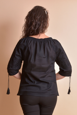 Ie traditionala neagra cu motiv geometric negru Rebeca [4]