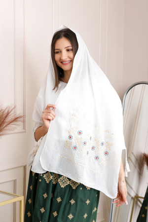 Brauri si marame - Marama traditionala alba cu broderie florala aurie Simina
