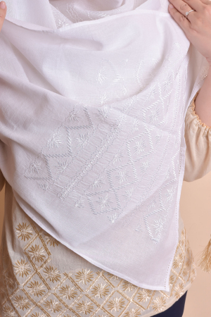 Marama traditionala alba cu broderie geometrica alba Bianca [2]