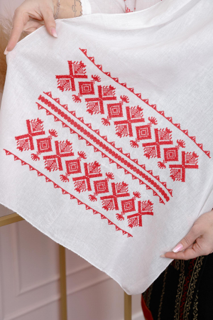 Marama traditionala alba cu broderie geometrica rosie Ramona [1]