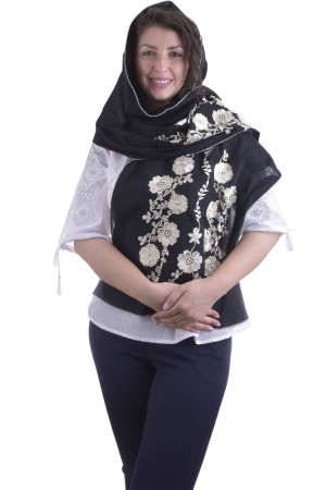 Brauri si marame - Marama traditionala neagra cu broderie florala aurie Ileana