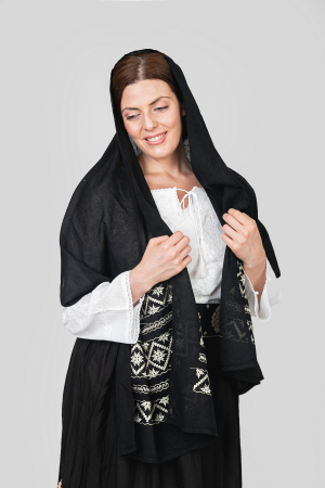 Marama traditionala neagra cu broderie geometrica bej Doina [3]