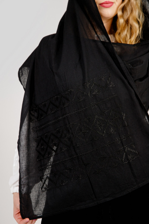 Marama traditionala neagra cu broderie geometrica neagra Otilia 01 [1]