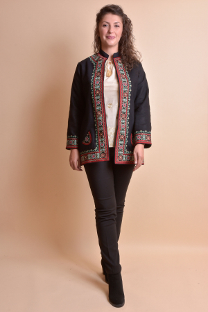Palton traditional negru cu broderie florala multicolora Livia [2]