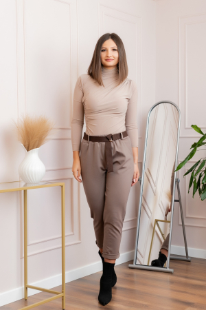 Pantaloni bej lejeri cu talie elastica si curea ajustabila [4]