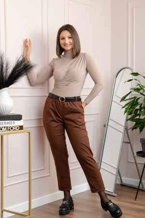 Pantaloni grosi Nancy cu curea reglabila si buzunare functionale - Maro [2]