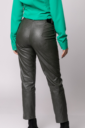 Pantaloni kaki din piele ecologica cu buzunare functionale [3]