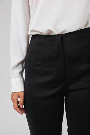 Pantaloni negri cu talie inalta si cusaturi decorative [3]