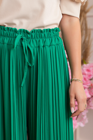 Pantaloni plisati Coraline din voal cu talie elastica - Verde [1]