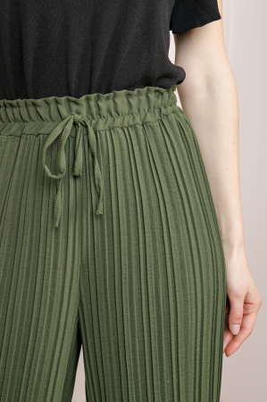 Pantaloni plisati kaki cu elastic in talie [1]