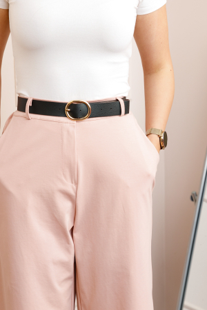 Pantaloni roz pastel evazati cu talie elastica la spate si curea reglabila Molly [1]