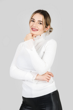 Pulover alb cu guler si maneci creponate [0]