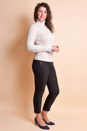 Pulover crem cu guler si maneci creponate [7]