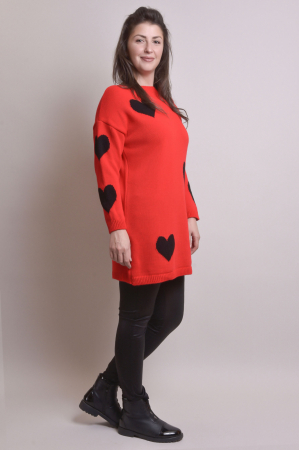 Pulover lung rosu cu inimioare negre [5]