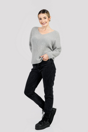 Pulover pufos gri cu maneci largi [3]