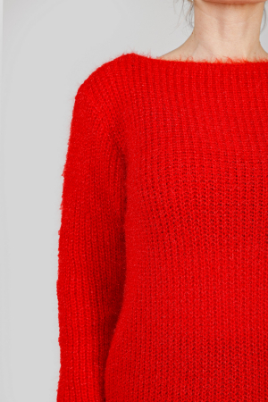 Pulover pufos rosu tip rochie cu decolteu barcuta [1]