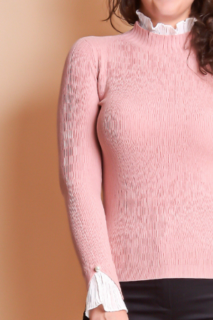 Pulover roz pudrat cu guler si maneci creponate [1]