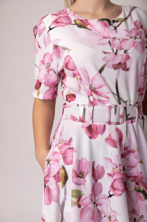 Rochie alba cu imprimeuri florale roz si centura in talie [1]