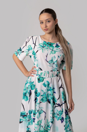 Rochie alba cu imprimeuri florale turcoaz si centura in talie [2]
