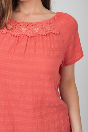 Rochie corai cu aplicatii florale [2]