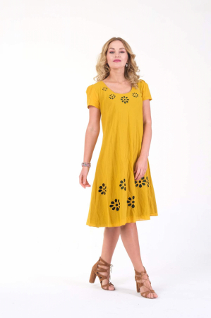 Rochie galbena cu detaliu floral perforat [1]