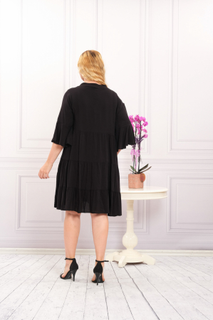 Rochie neagra boho chic cu aplicatie florala cusuta [2]