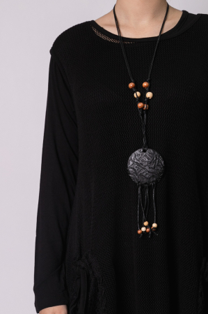 Rochie neagra boho chic cu baza asimetrica [1]